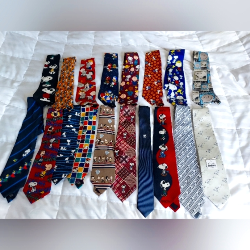 Lot of 18 Peanuts ties one NWT, others EUC